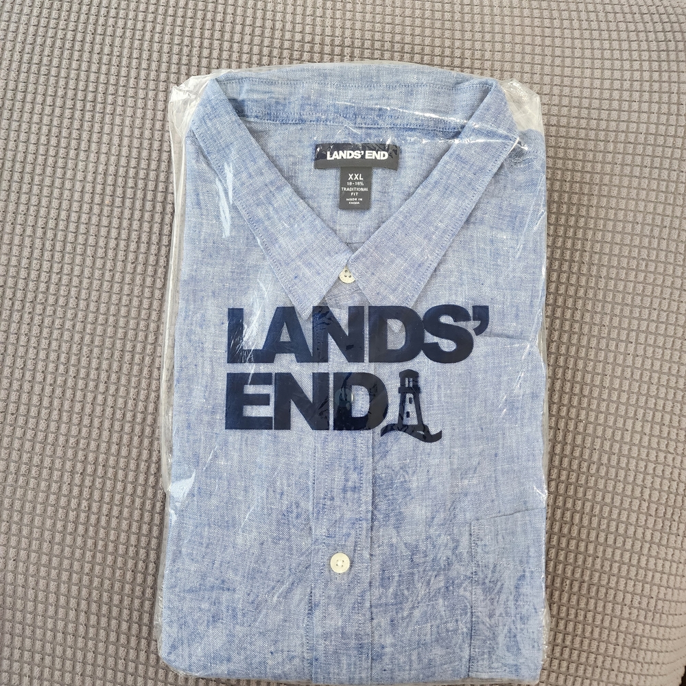 Lands' End Light Blue Casual Button Down Shirt. 100% LINEN